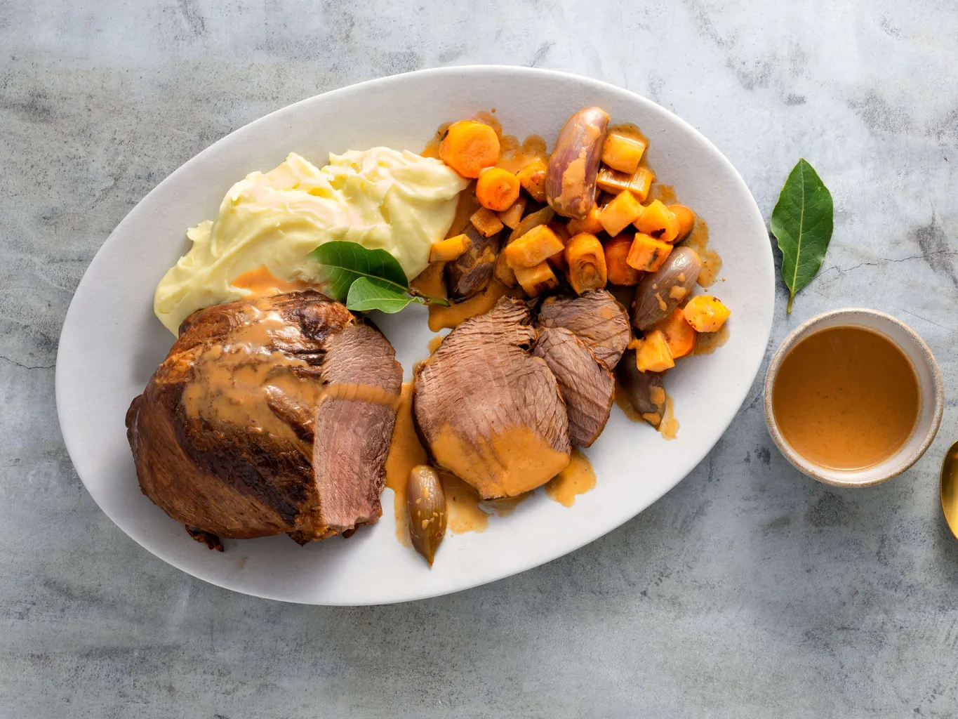 Rindsschulterbraten mit Kaffeesauce