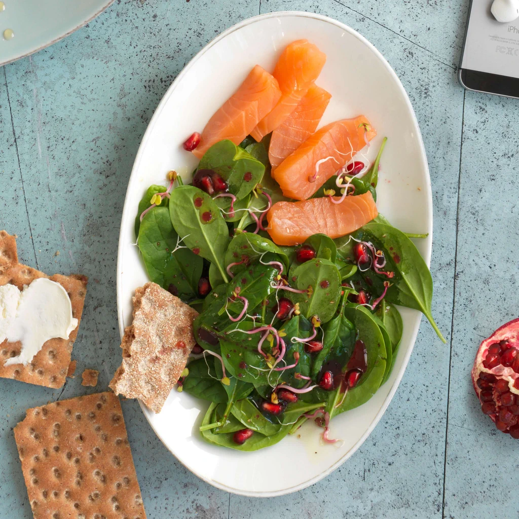 Spinatsalat mit Rauchlachs