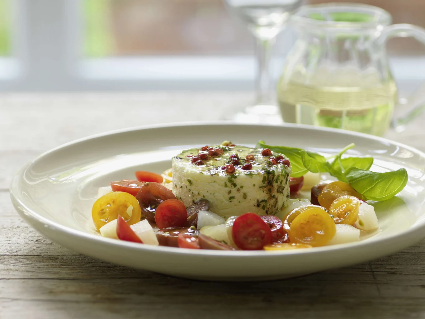 Flan de chou-rave avec salade de tomates