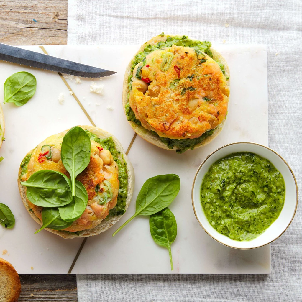 Rauchlachs-Kichererbsen-Burger