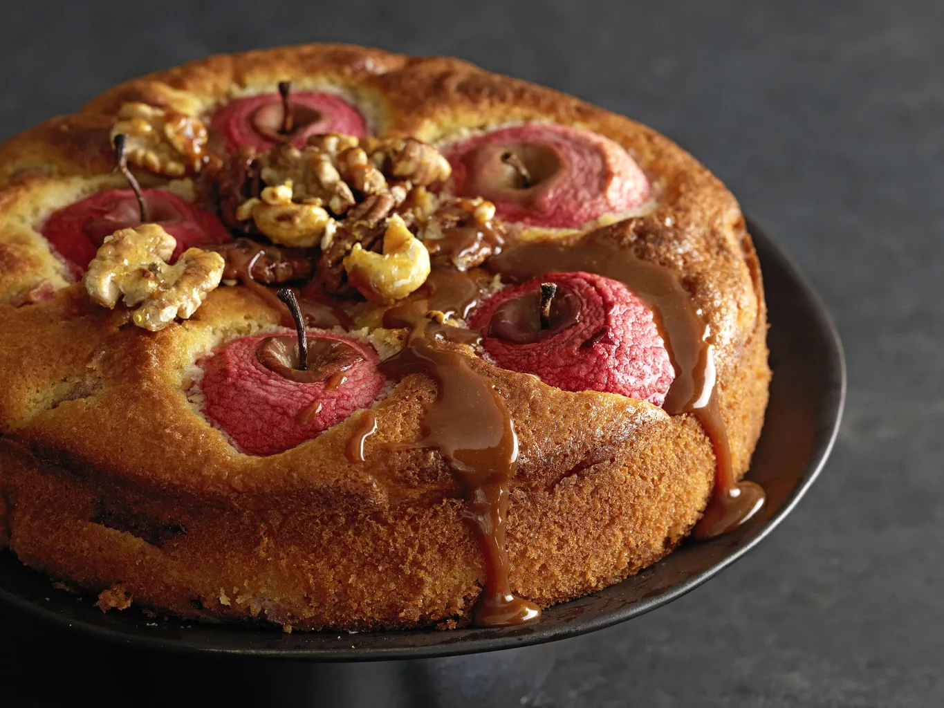 Apfel-Zimt-Kuchen mit Nuss-Caramel