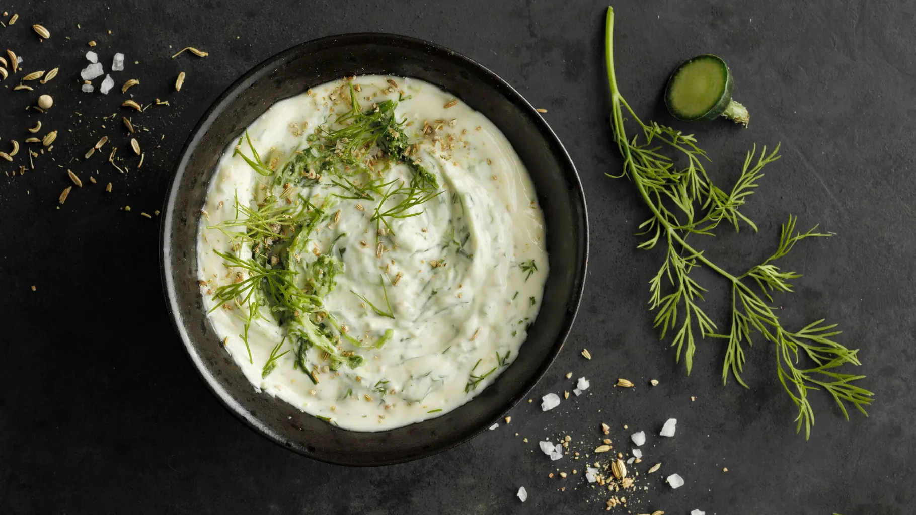 Maionese con cetriolo, wasabi e gin