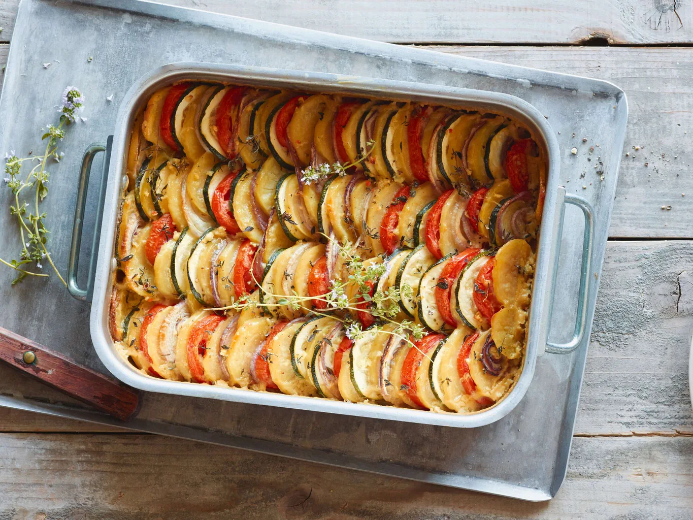 Gehobelter Kartoffel-Gemüse-Gratin