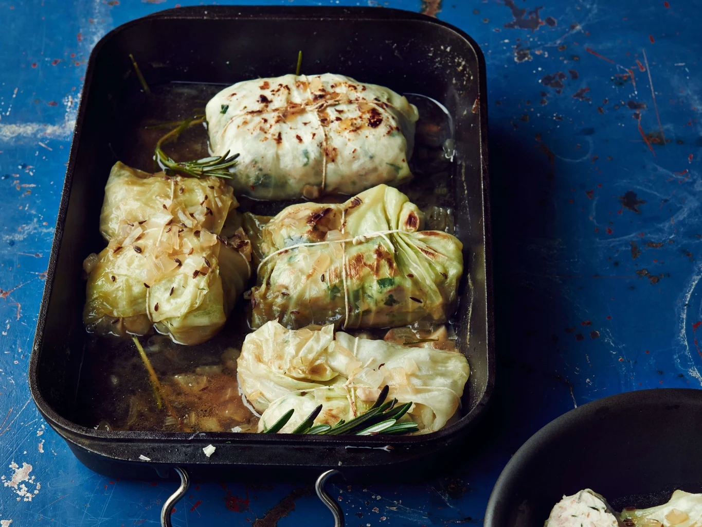 Ballotins de chou blanc farcis à la viande et aux champignons
