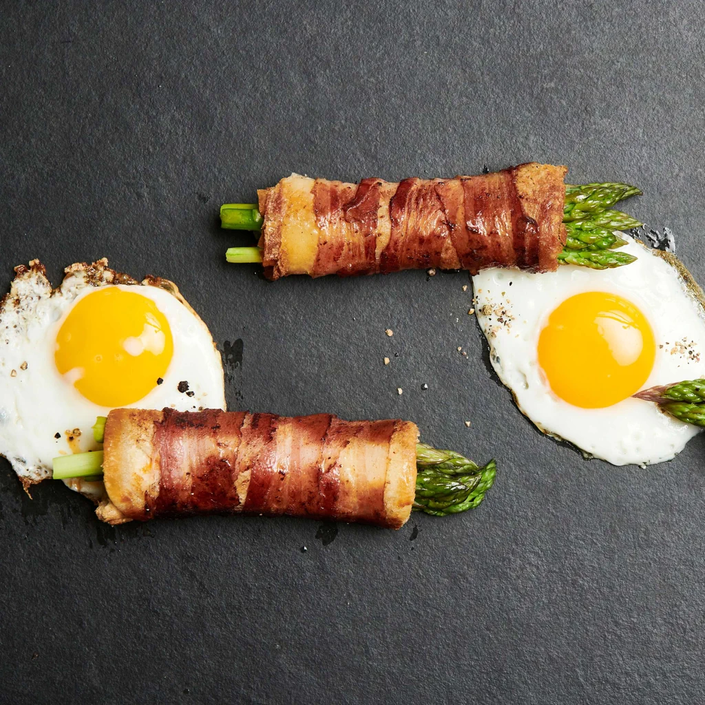 Spargel-Toast-Rollen