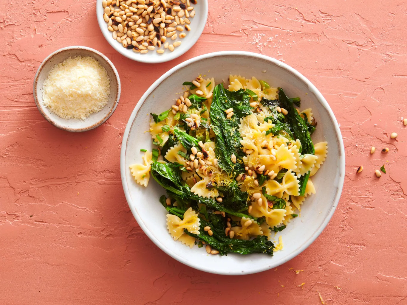 Pasta mit Cime di rapa und Zedernkernen