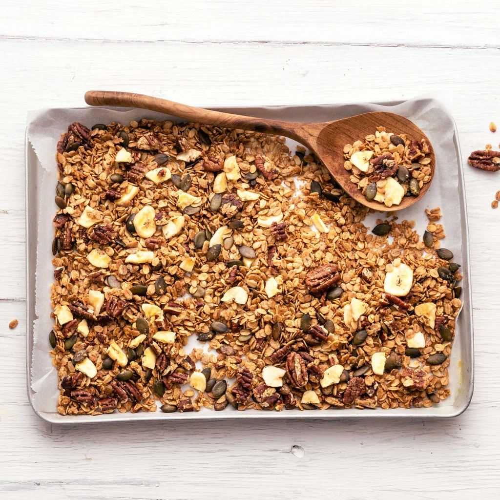 Granola alle noci di pecan e allo sciroppo d'acero