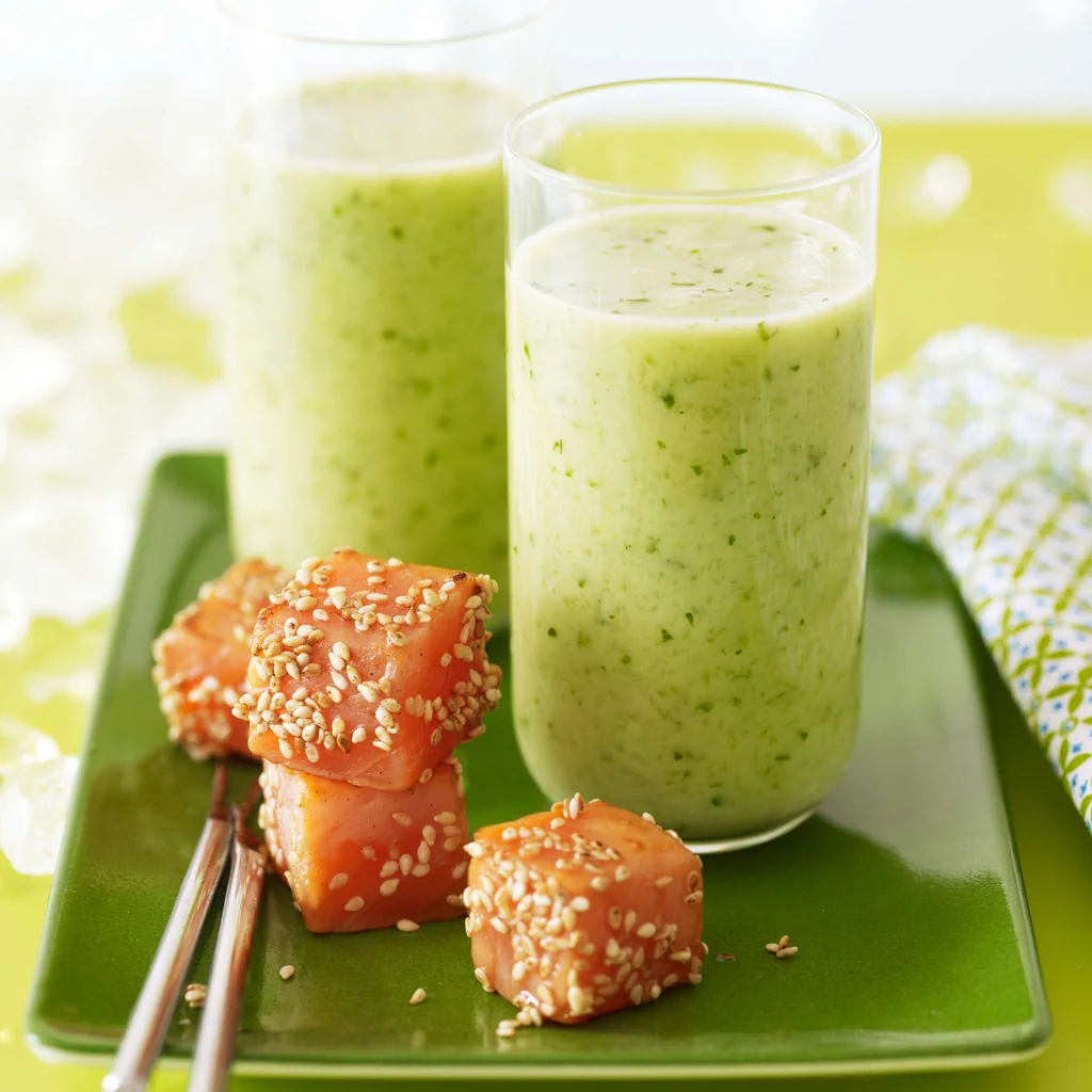 Gaspacho à la coriandre avec saumon au teriyaki
