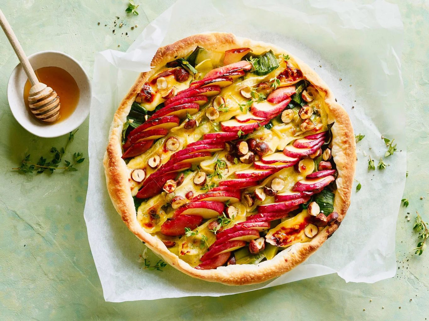 Tarte mit Tomme und Apfel