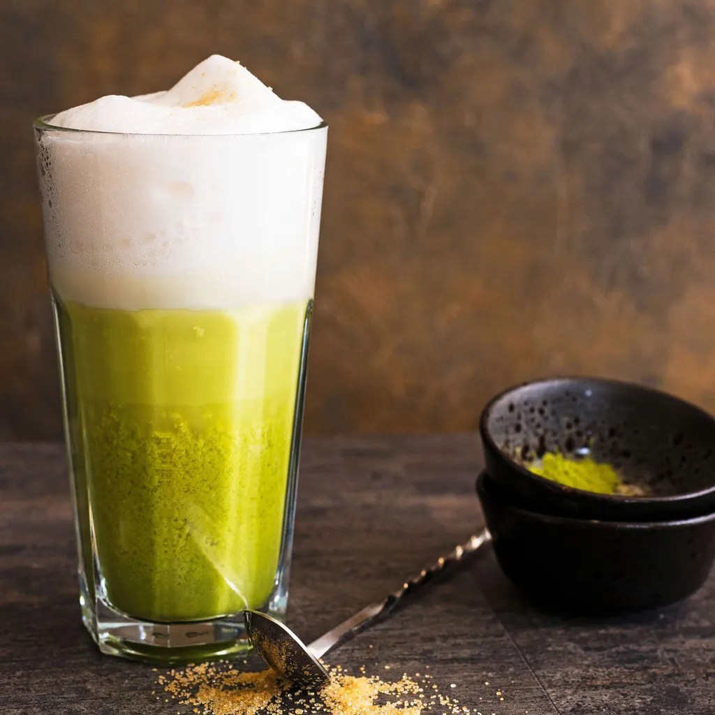 Matcha drink alle mandorle