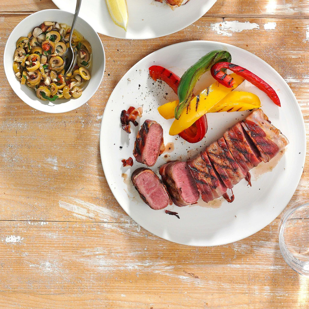 Agneau avec topping noisettes-olives