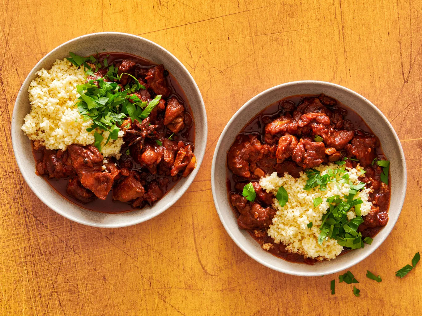 Ragoût d’agneau à l’orientale aux raisins secs
