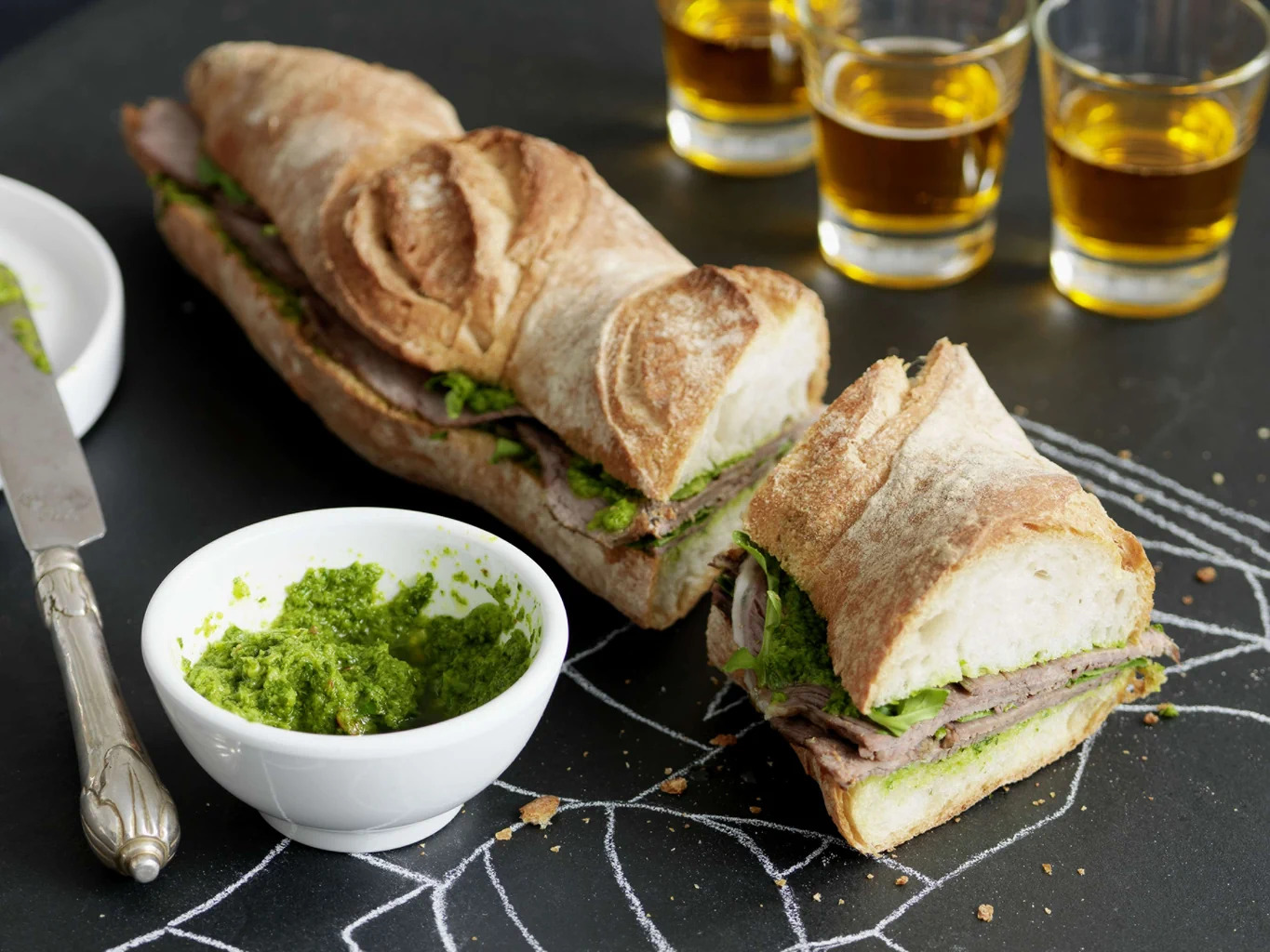 Sandwich di lesso con chimichurri