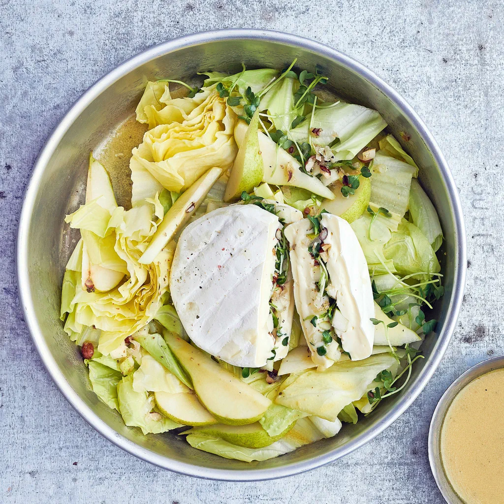 Chicorée pain de sucre avec poire et tomme farcie