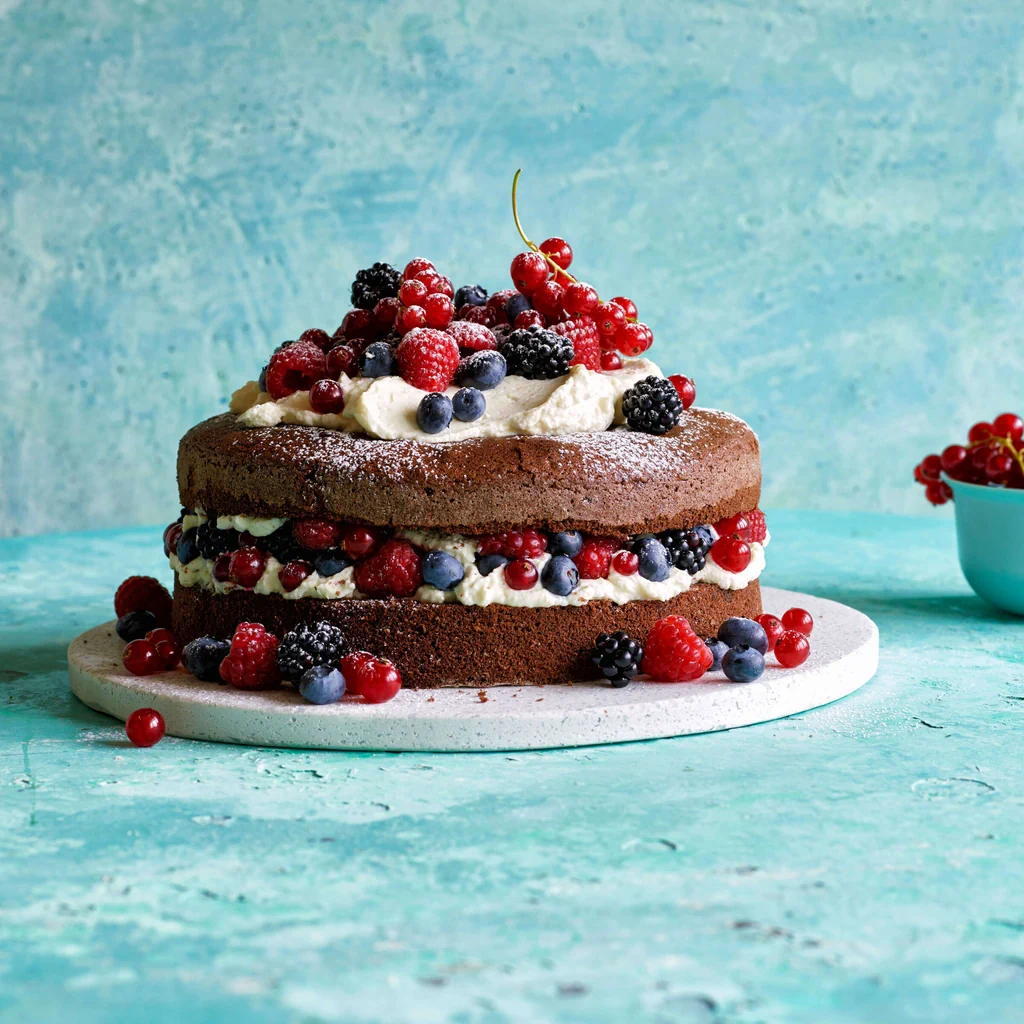 Naked-Cake mit Beeren