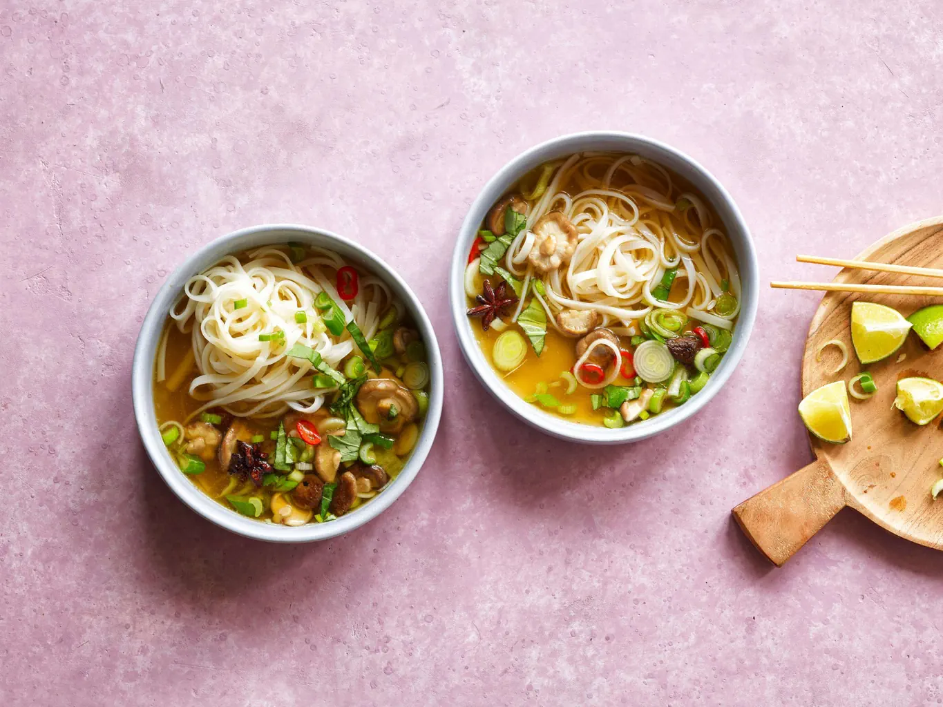 Soupe de nouilles asiatique