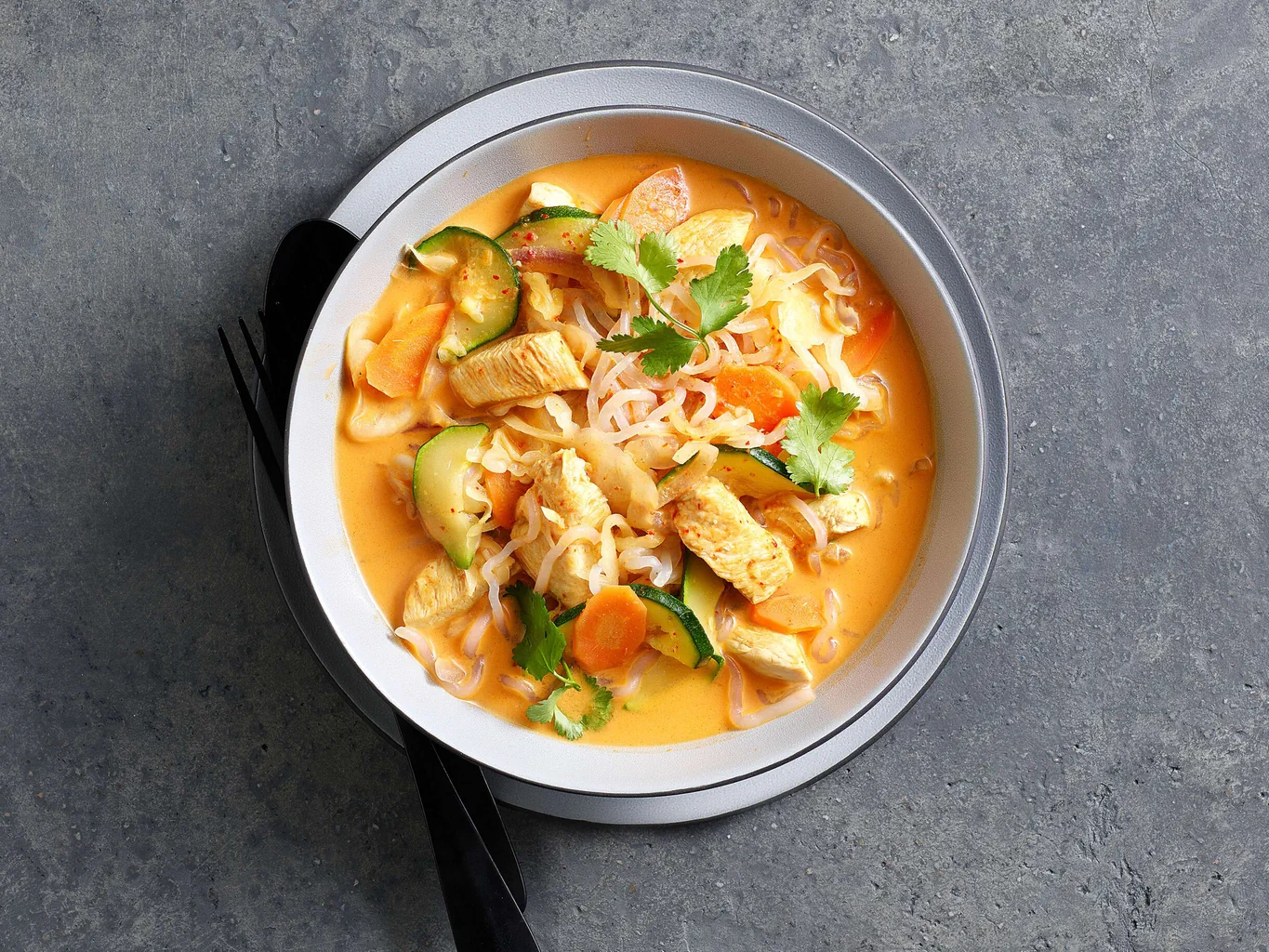 High-Protein-Thai-Noodle-Curry