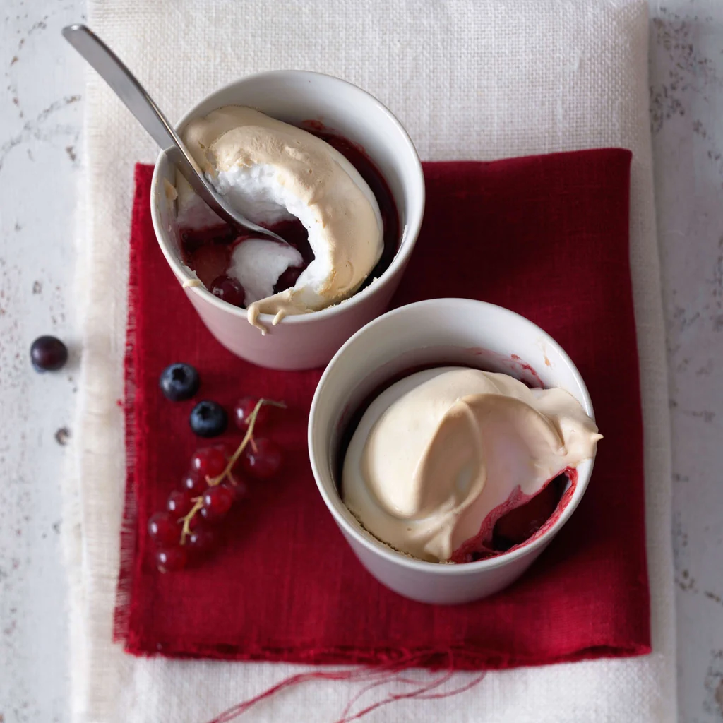 Gebackene Beeren mit Meringue