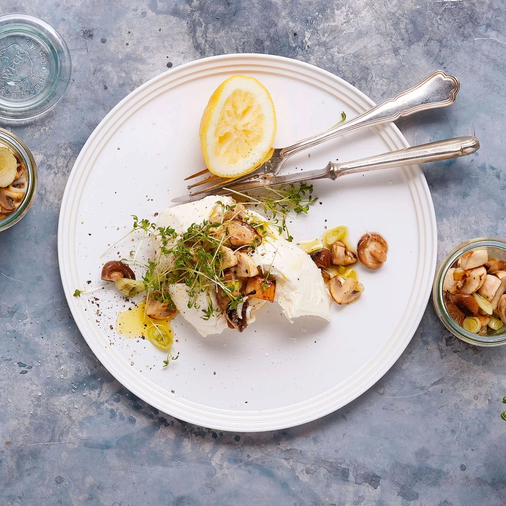 Funghi marinati con mozzarella