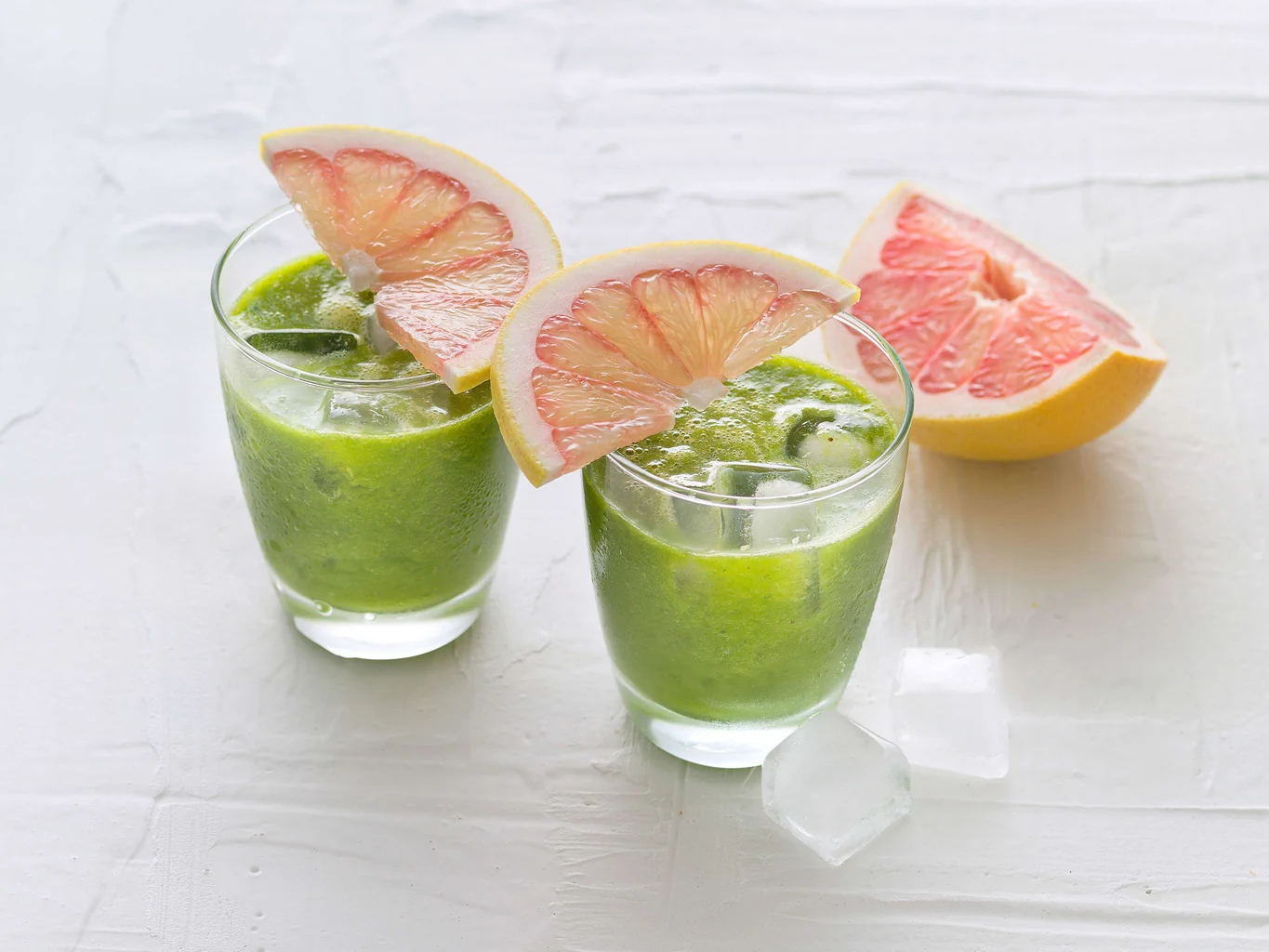 Smoothie verde al pomelo