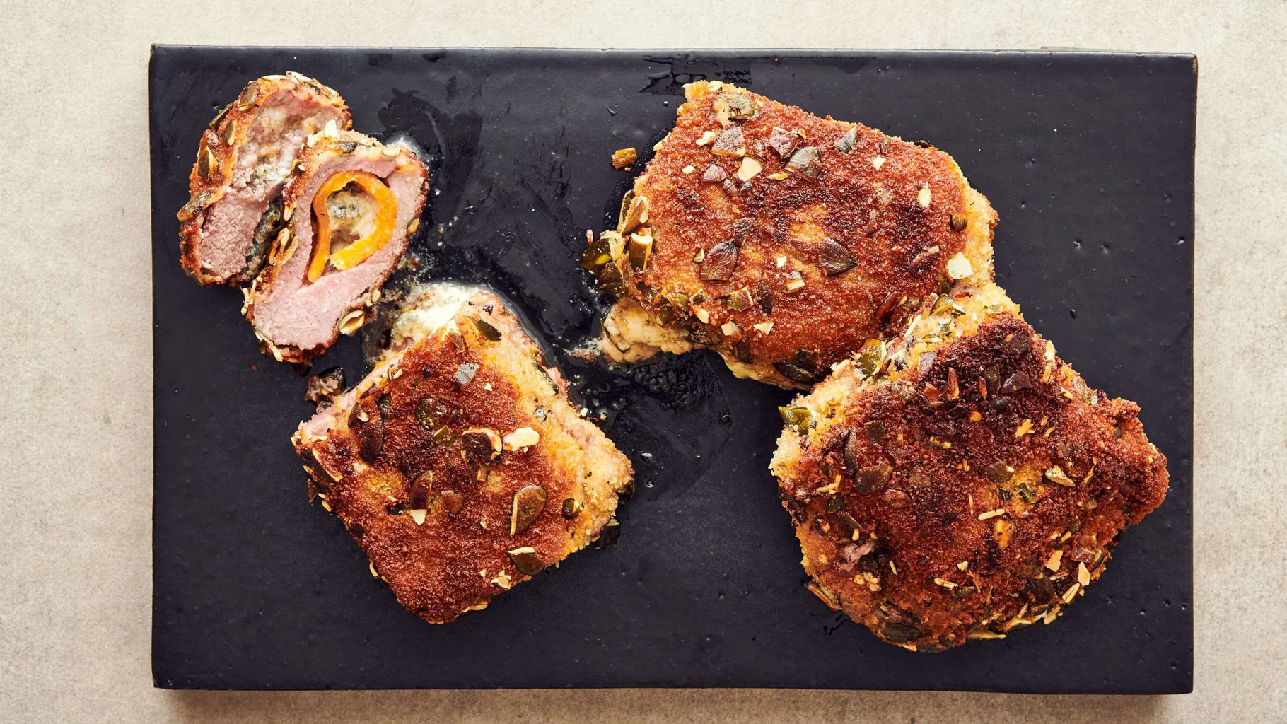 Cordon bleu d'agnello allo stilton con panatura ai semi di zucca