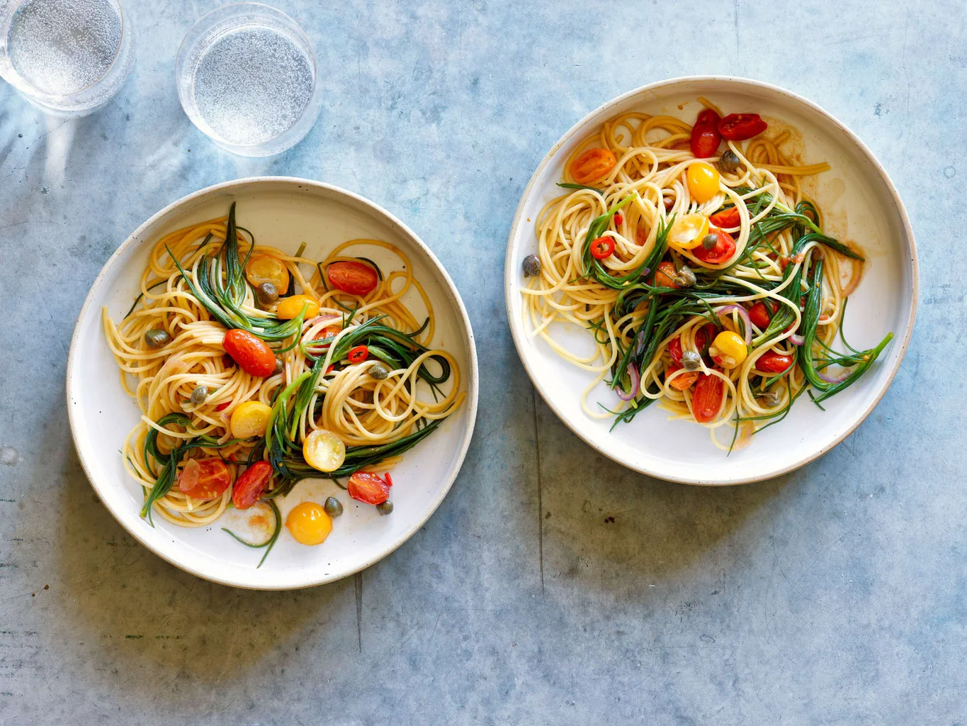 Spaghetti à la barba di frate et aux tomates