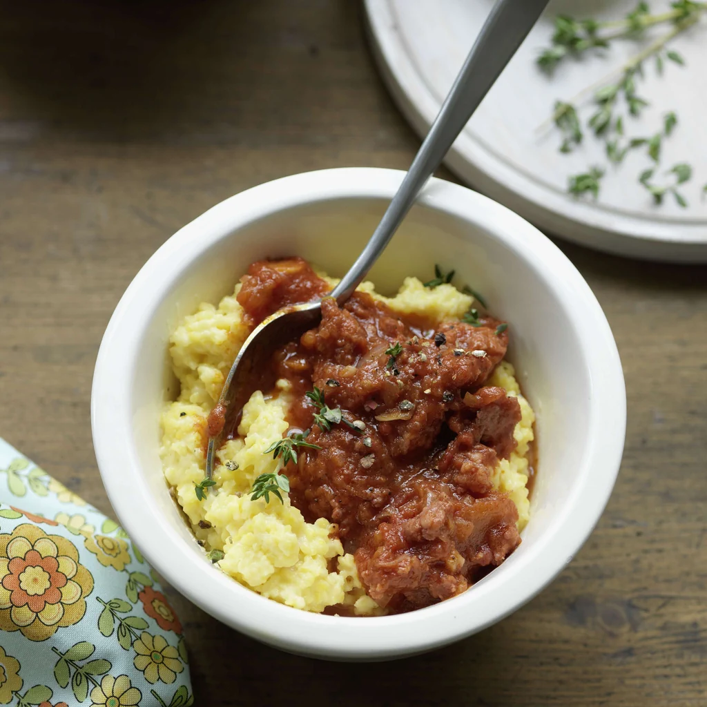 Salsiccia-Sugo mit Polenta