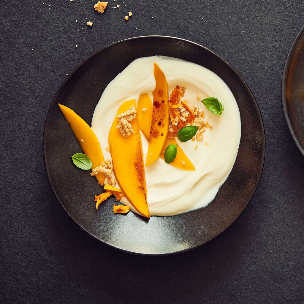 Mango caramellato con yogurt