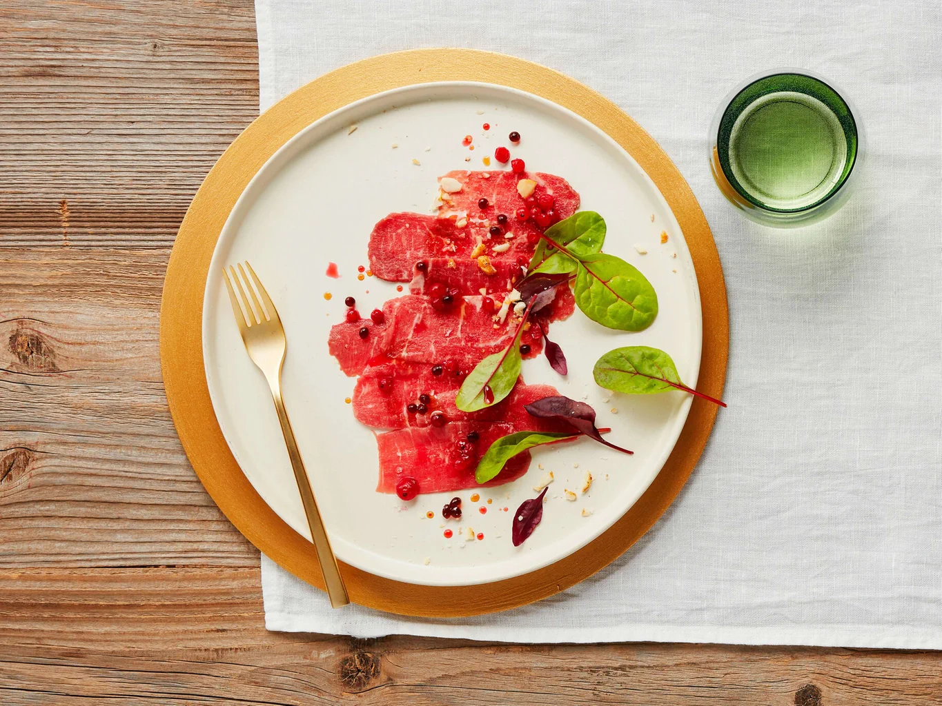 Carpaccio de bœuf aux groseilles rouges