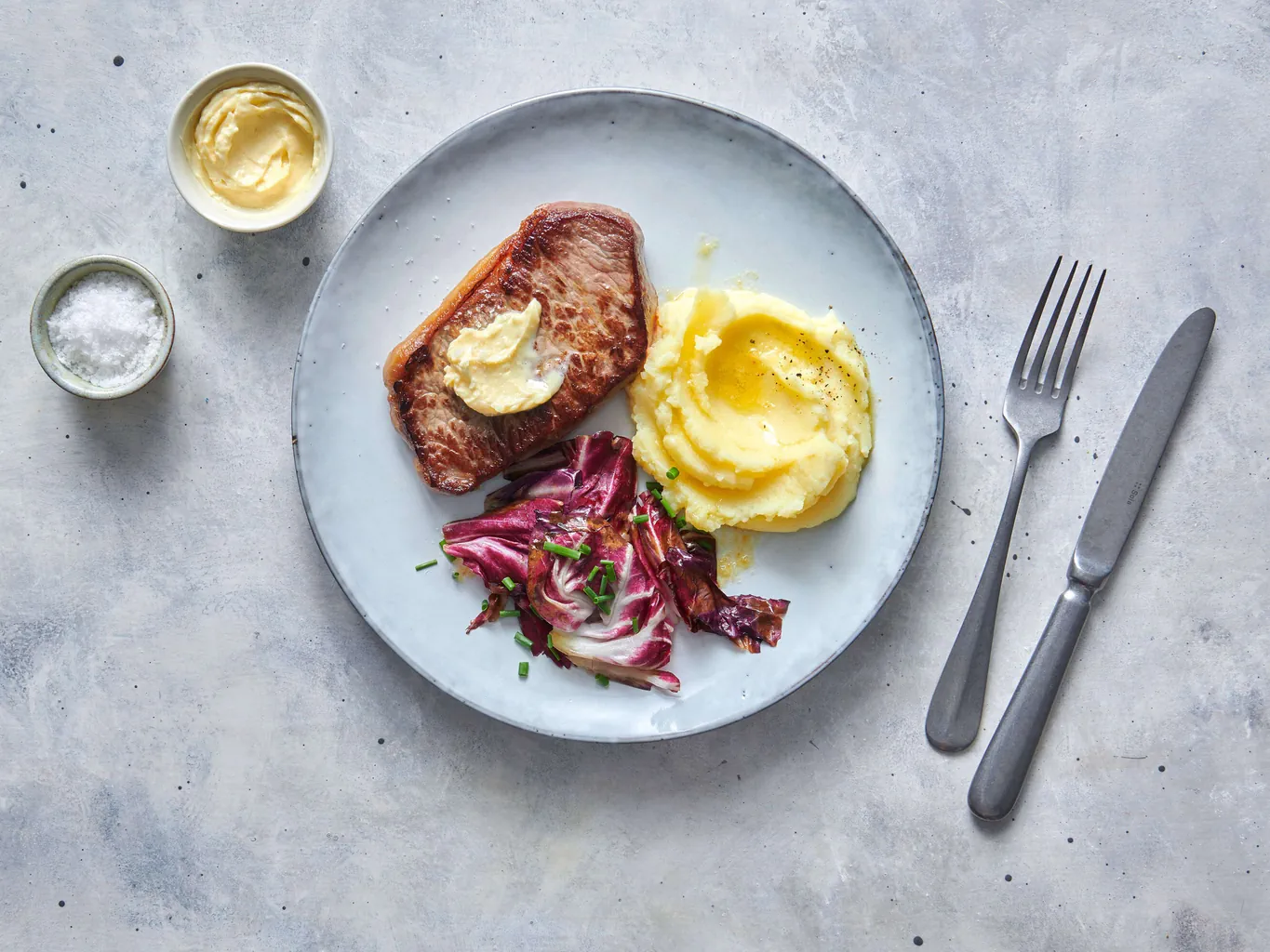 Entrecôte mit Meerrettich und Cicorino 