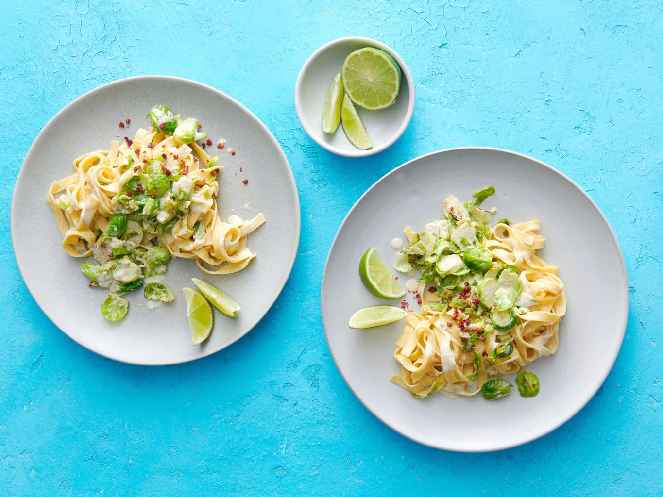 Tagliatelle mit Limetten-Rosenkohl