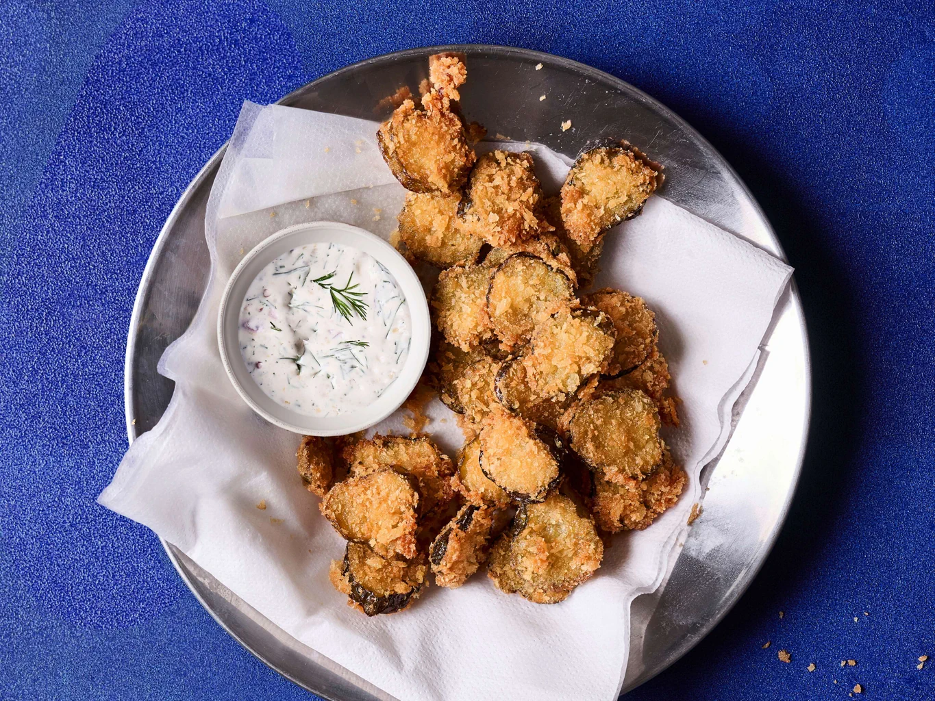 Pickles fritti con salsa all'aneto