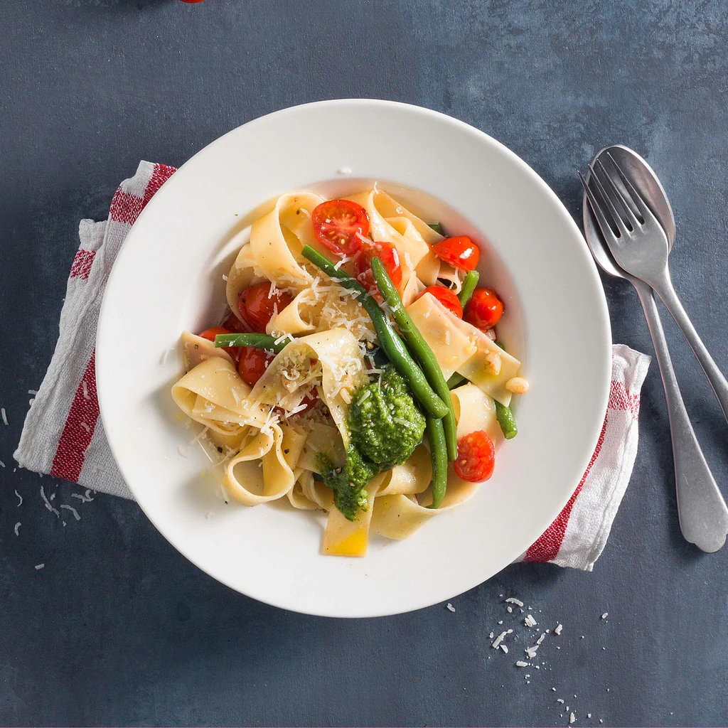 Pappardelle mit Bohnen und Kapern-Pesto