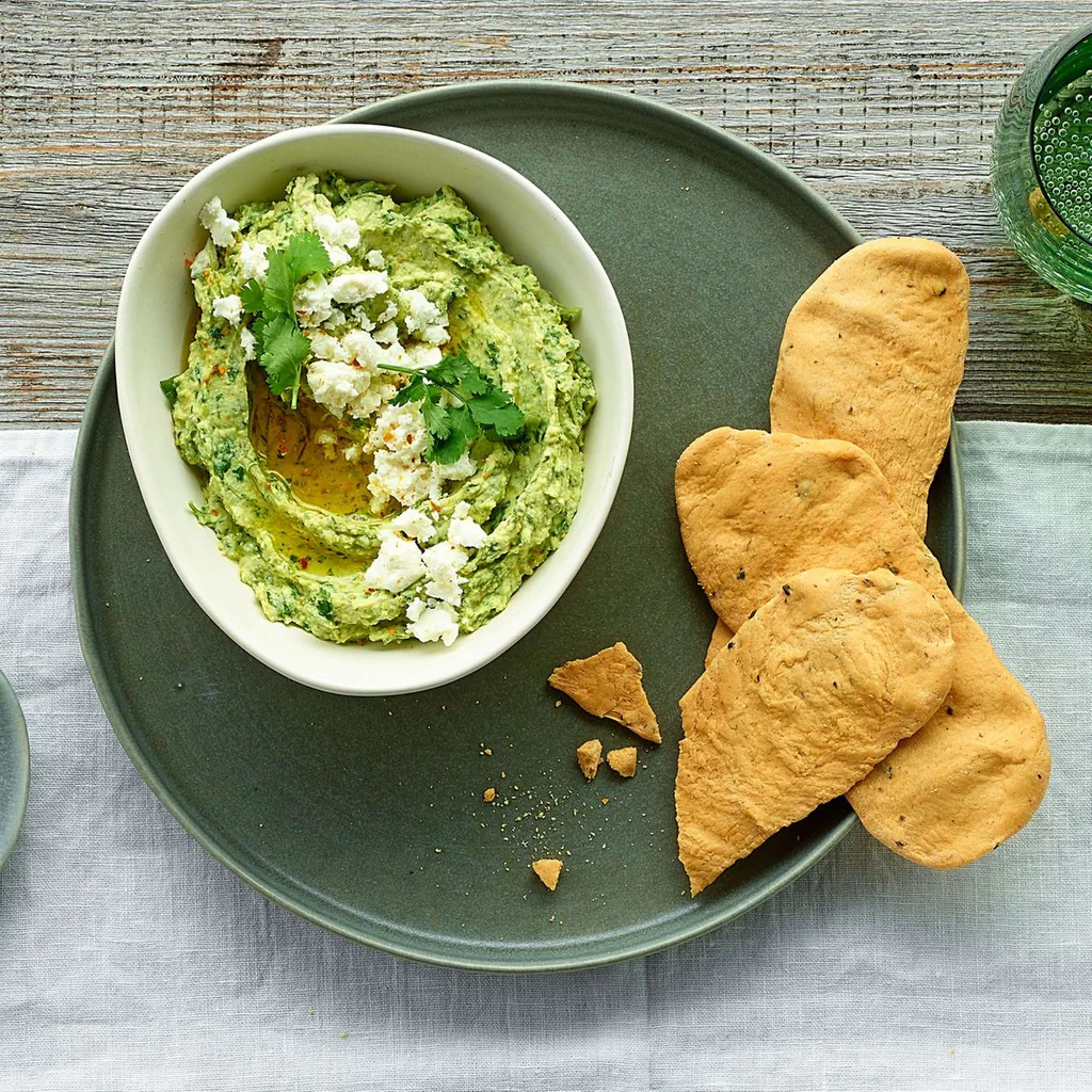 Limetten-Feta-Hummus