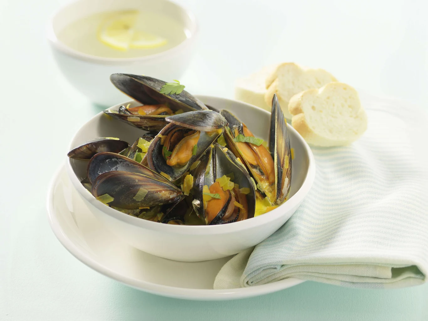 Miesmuscheln an Safransauce mit Lauch und Karotten