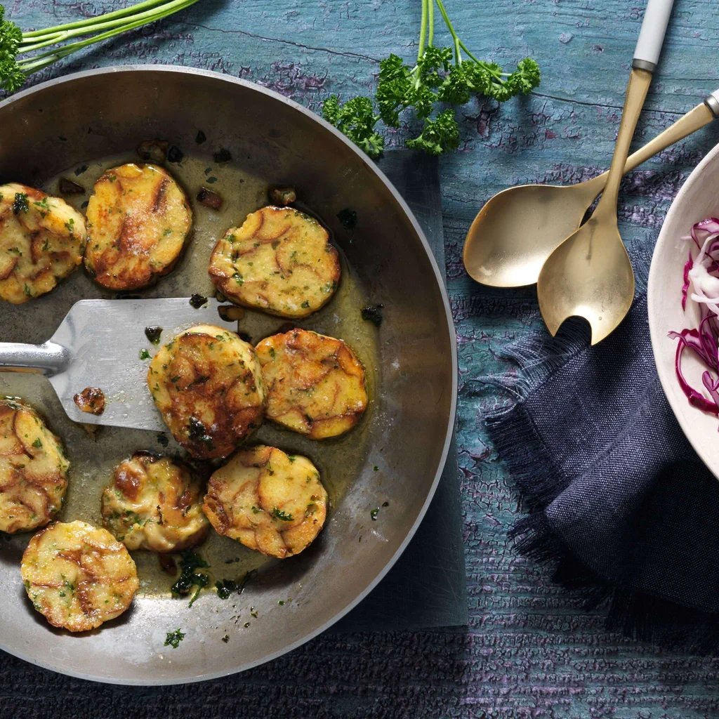 Knödel di pane di Sils al cartoccio