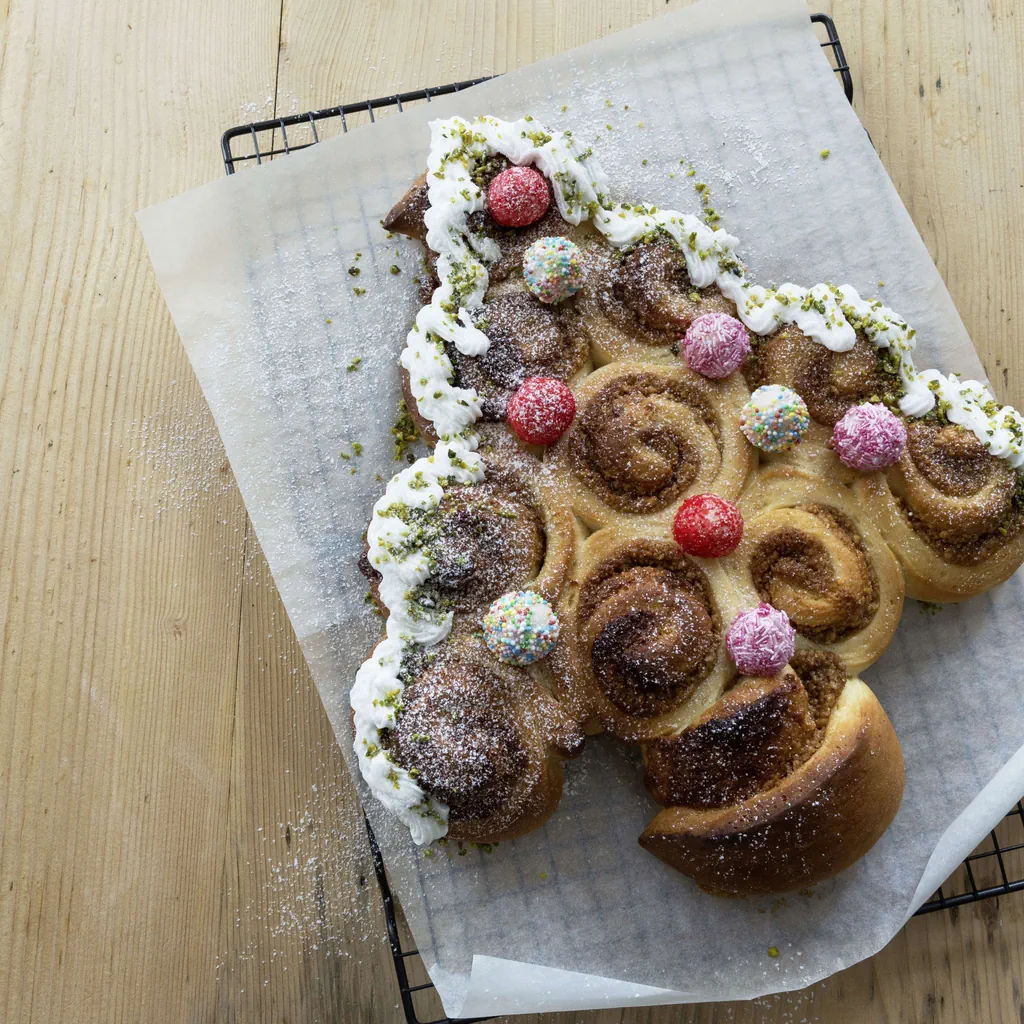 Hefeschnecken-Weihnachtstanne
