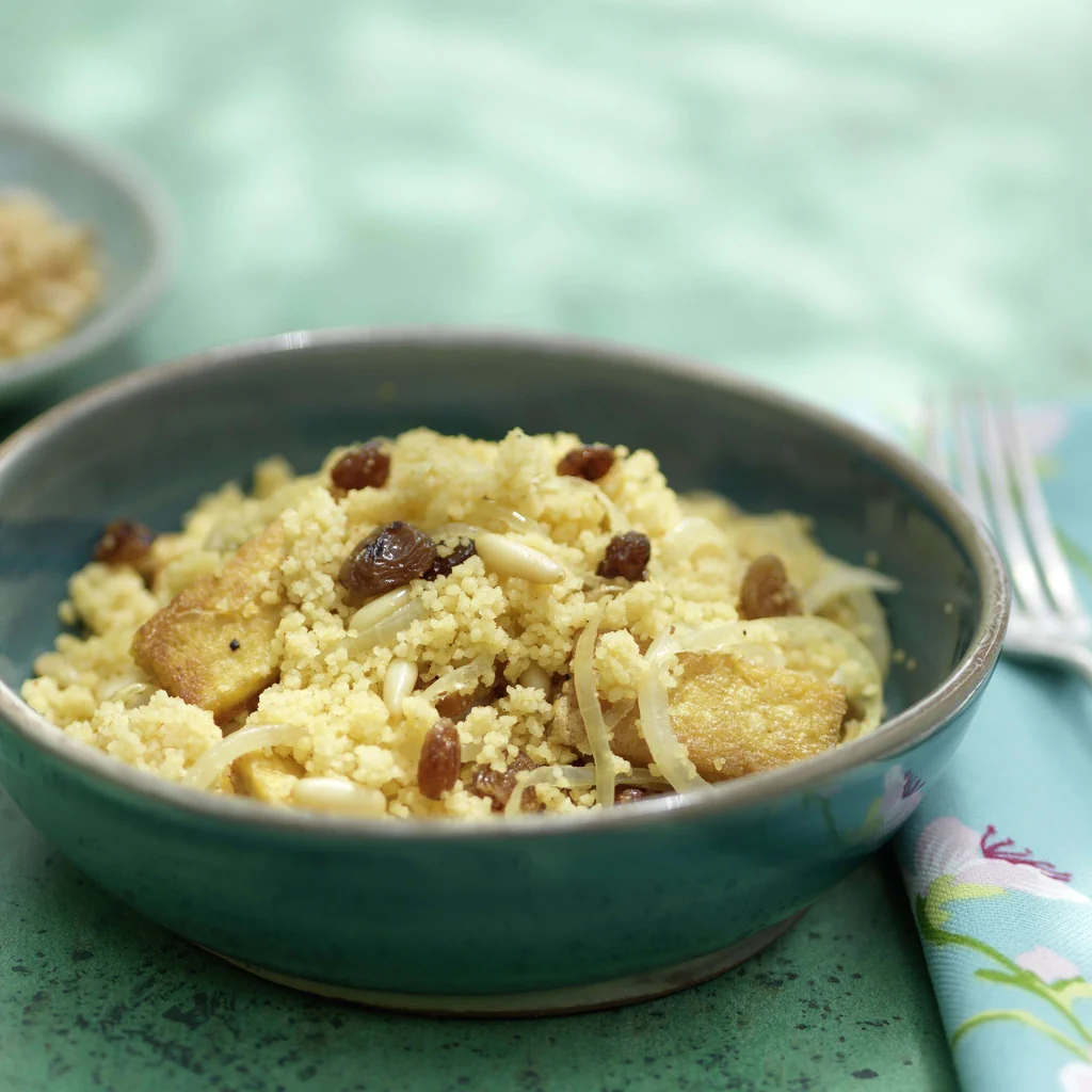 Gebratener Couscous mit Tofu