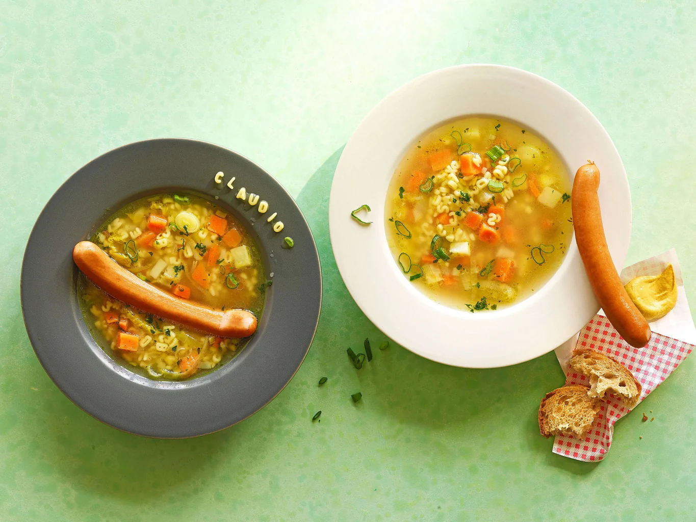 Buchstabensuppe mit Wienerli