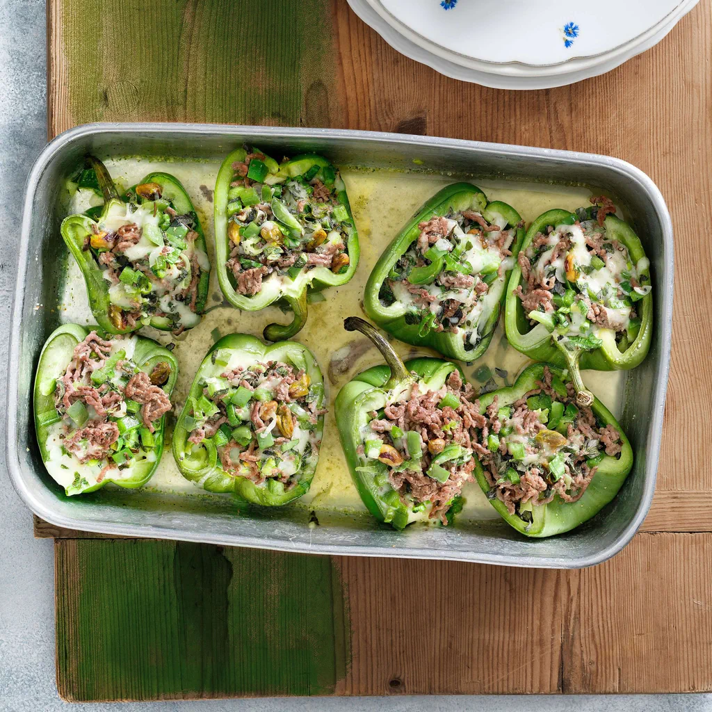 Peperoni ripieni di carne macinata e pistacchi