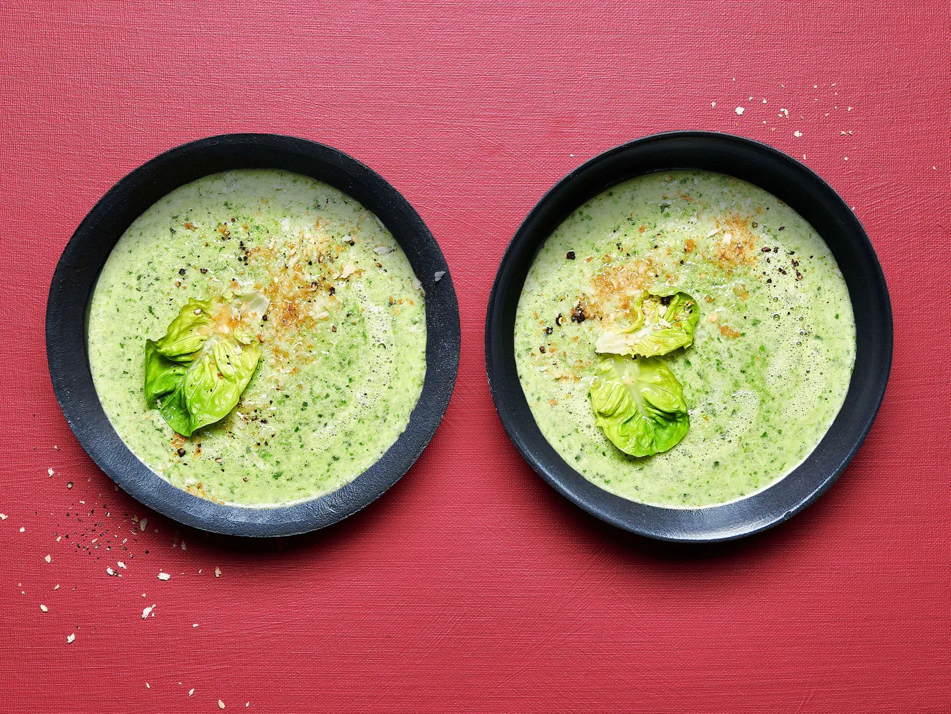 Kopfsalat-Edamame-Suppe