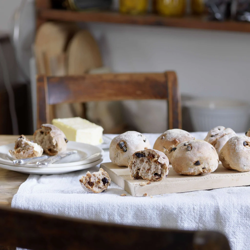 Petits pains complets aux pruneaux séchés