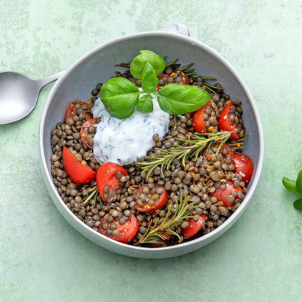 Lenticchie al rosmarino con yogurt alle erbe