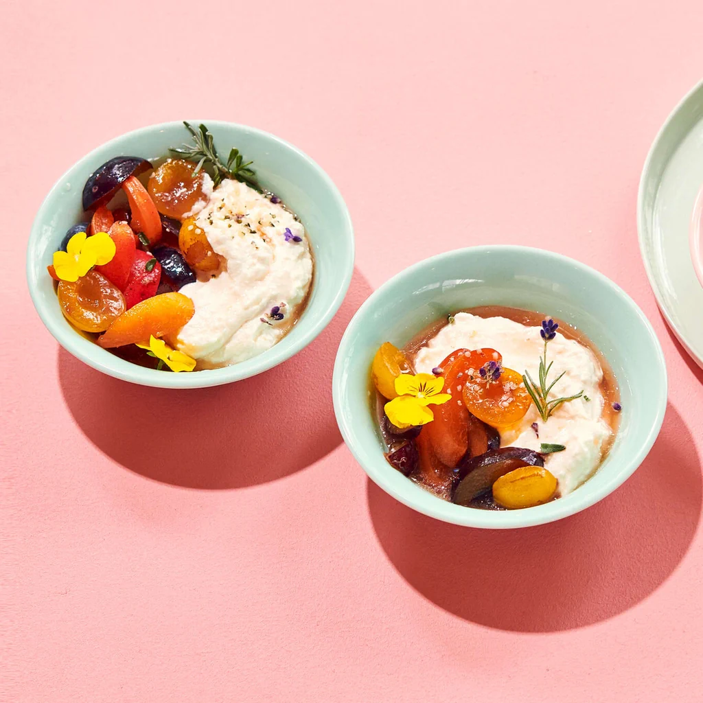 Ricotta con frutta a nocciolo