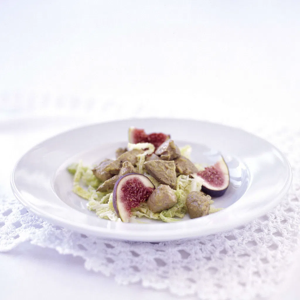 Kalbsleberli auf lauwarmem Wirzsalat