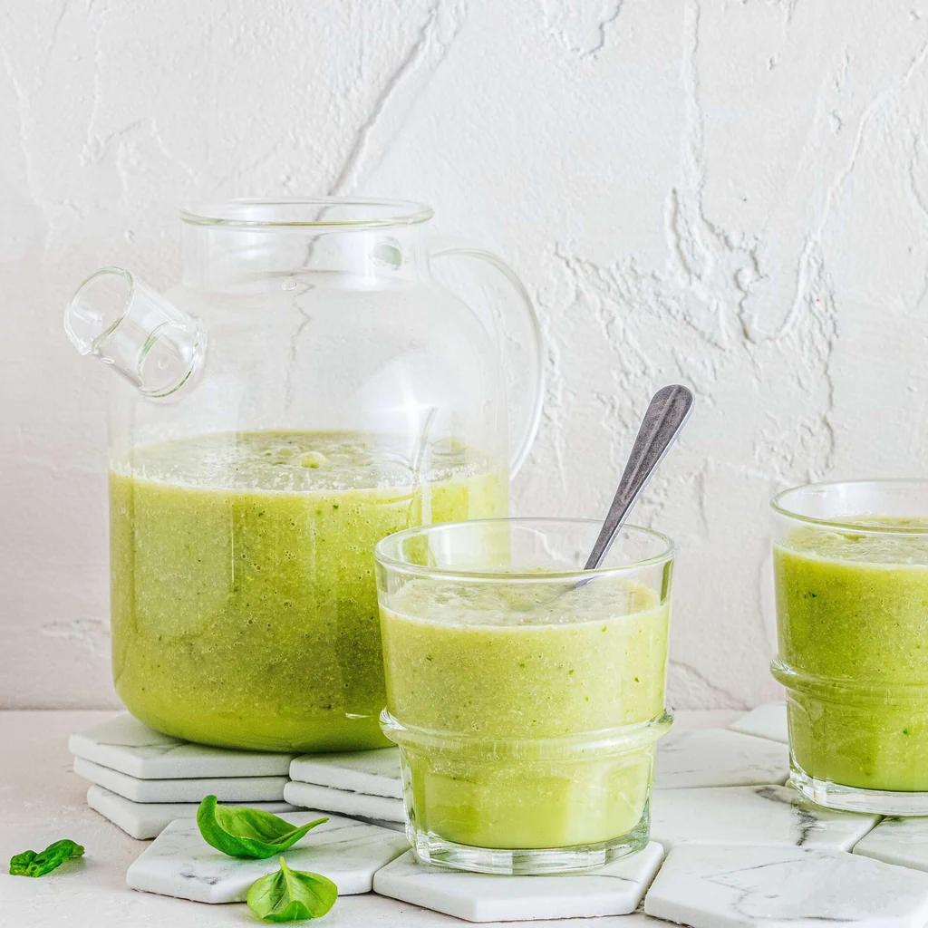 Smoothie al melone e alla lattuga