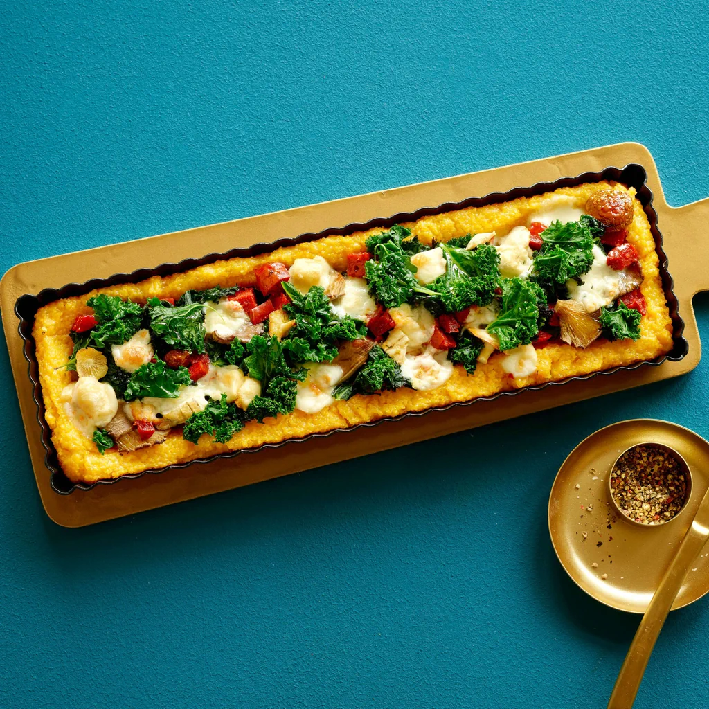 Tarte à la polenta avec chou plume