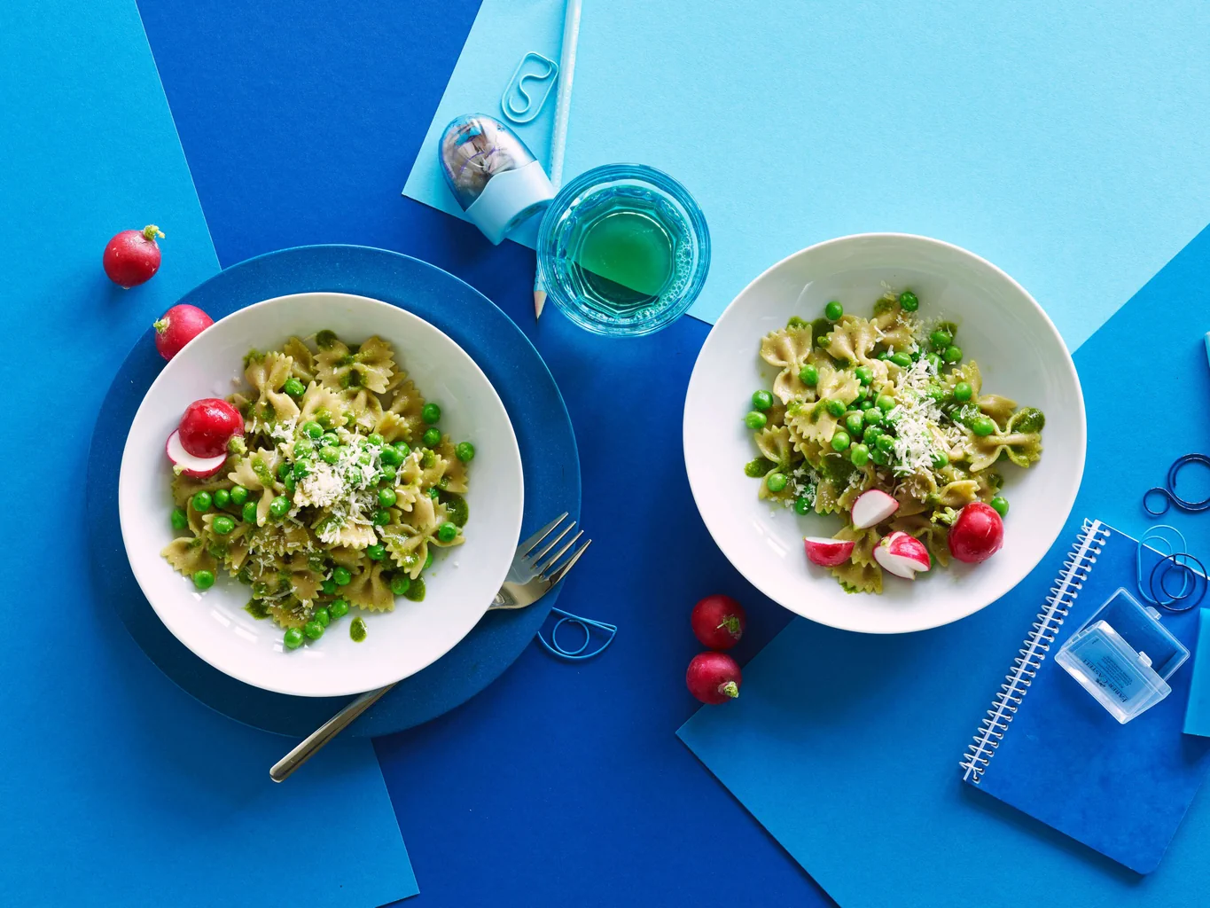Pesto-Pasta mit Erbsen