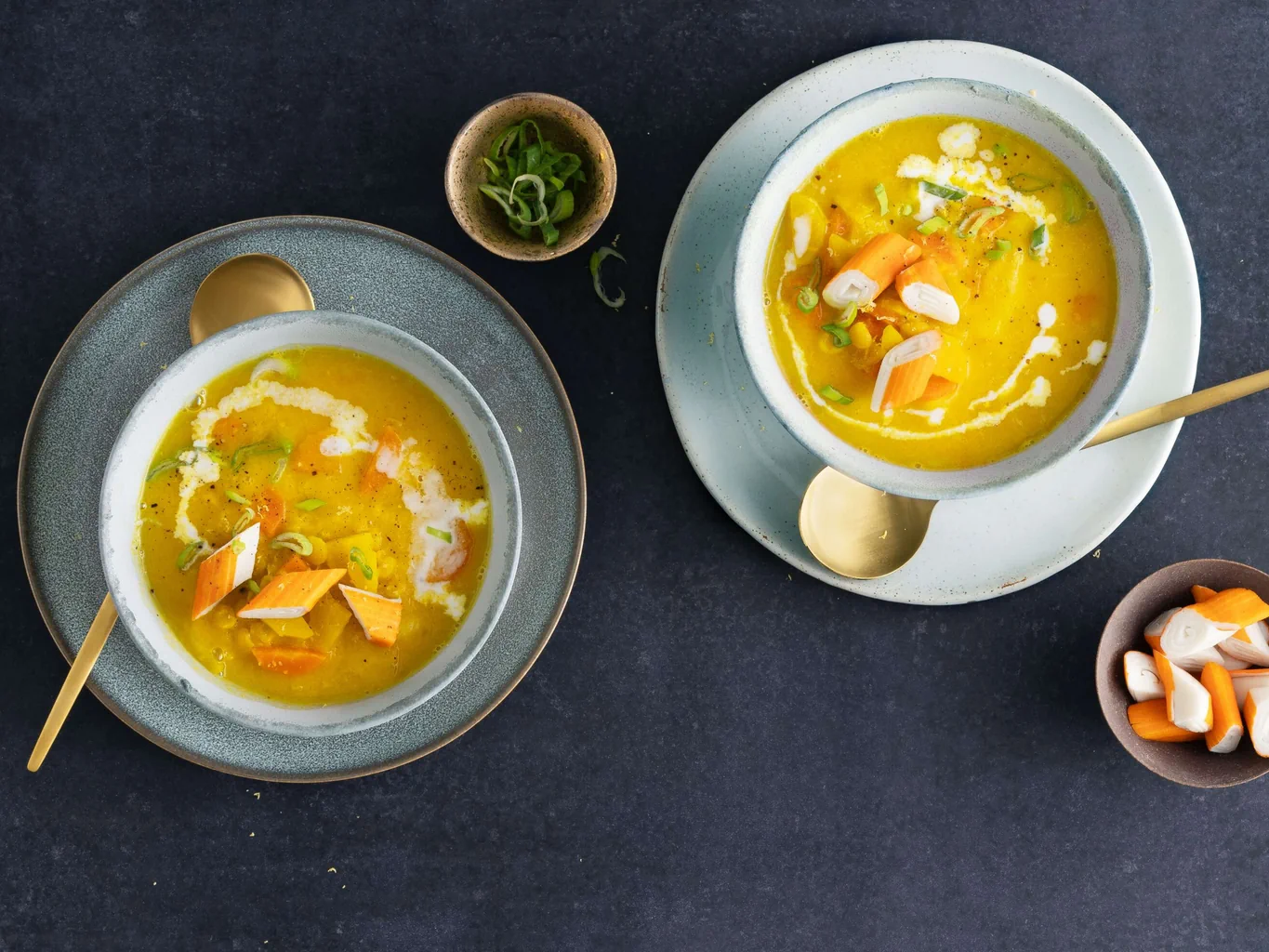 Soupe de pois jaunes au safran et au surimi