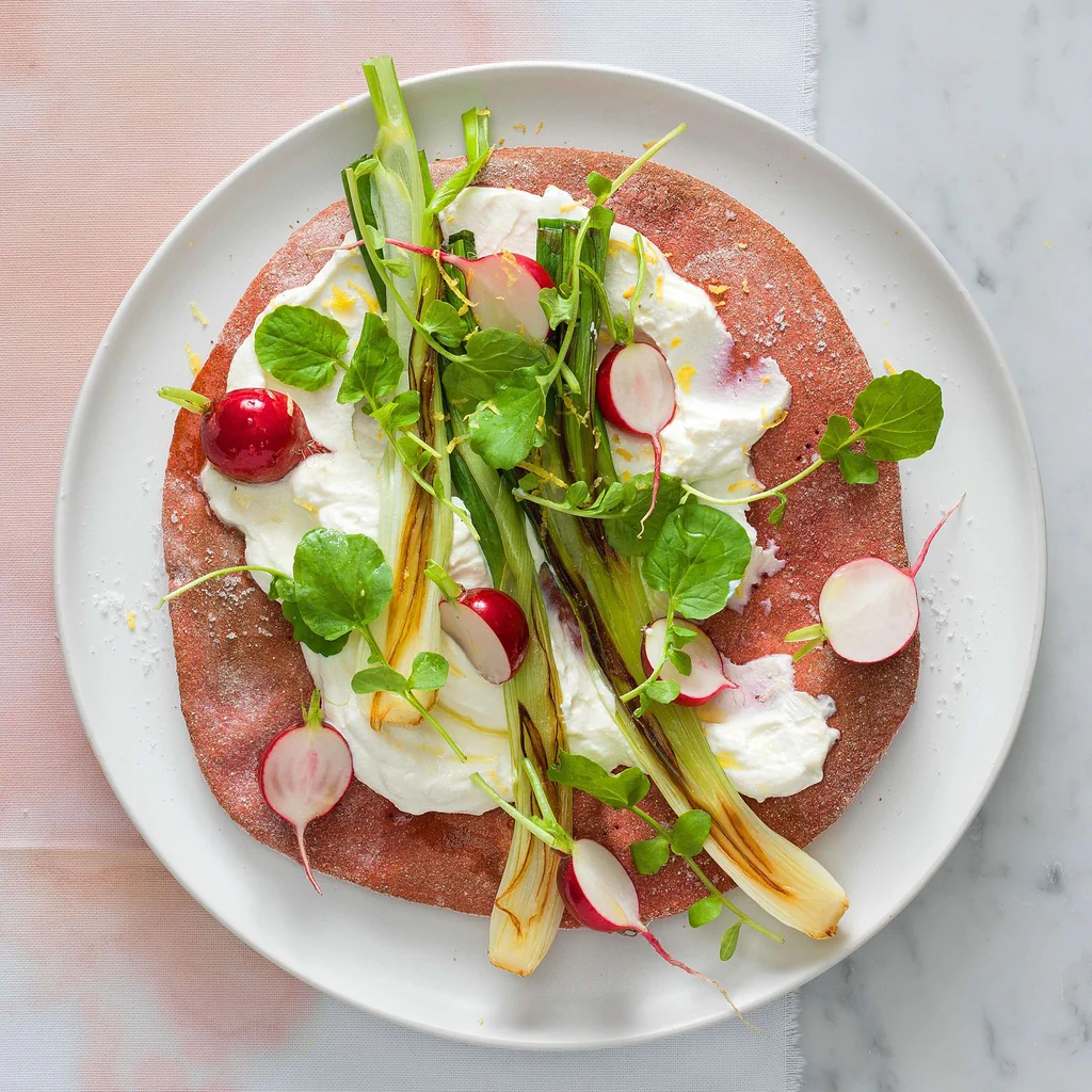 Randen-Fladenbrot mit Gemüse